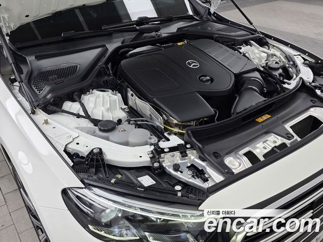 Mercedes-Benz E-Class 2025 — фото 6