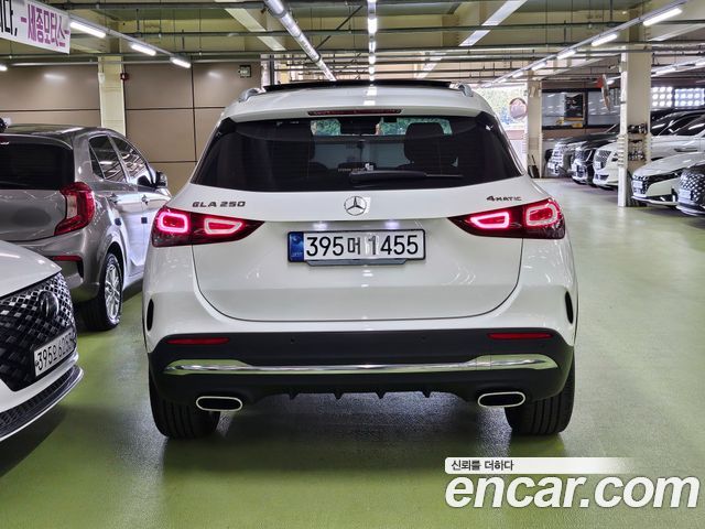 Mercedes-Benz GLA 2023 — фото 4