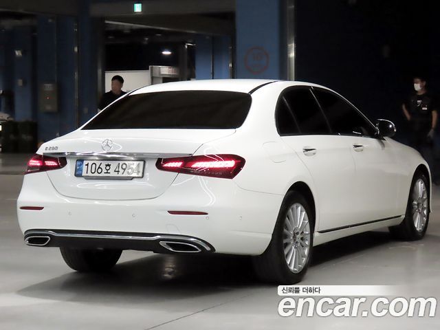 Mercedes-Benz E-Class 2022 — фото 2