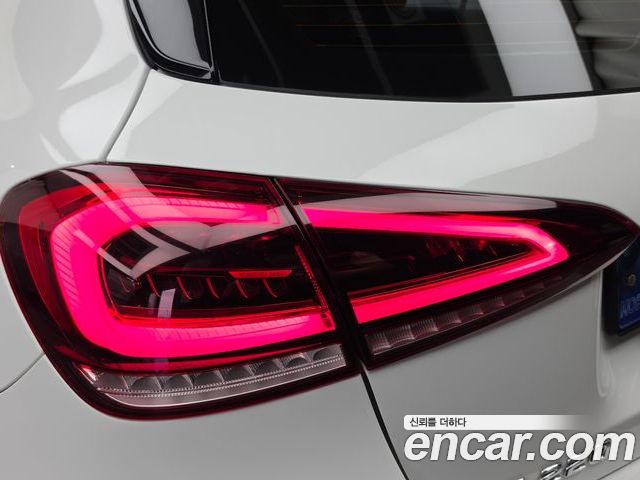 Mercedes-Benz A-Class 2022 — фото 9