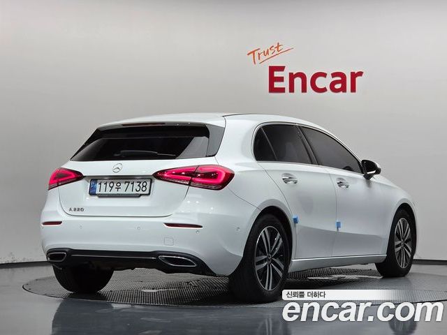 Mercedes-Benz A-Class 2022 — фото 2