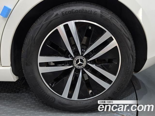 Mercedes-Benz A-Class 2022 — фото 7