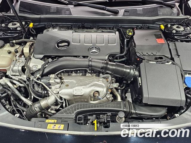 Mercedes-Benz A-Class 2022 — фото 6