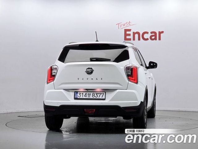 SsangYong Tivoli 2022 — фото 4