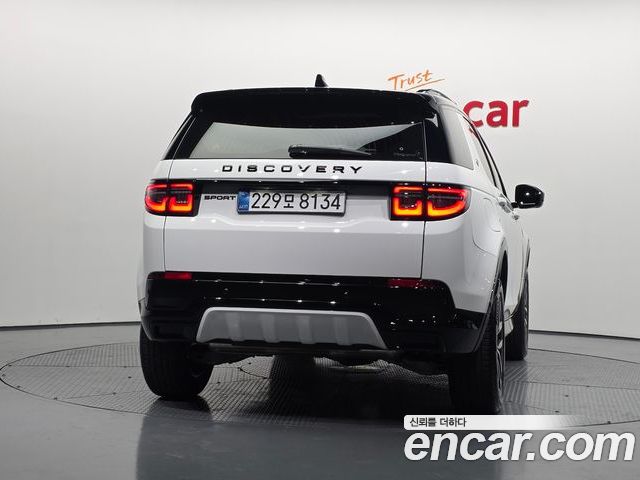 Land Rover Discovery Sport 2025 — фото 4