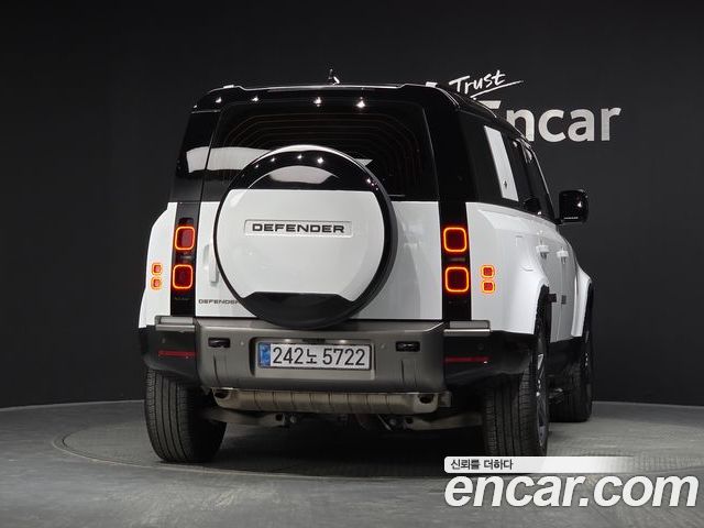 Land Rover Defender 2024 — фото 4