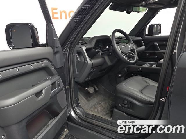 Land Rover Defender 2026 — фото 10