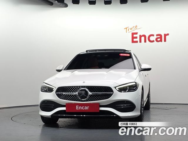 Mercedes-Benz C-Class 2025 — фото 3