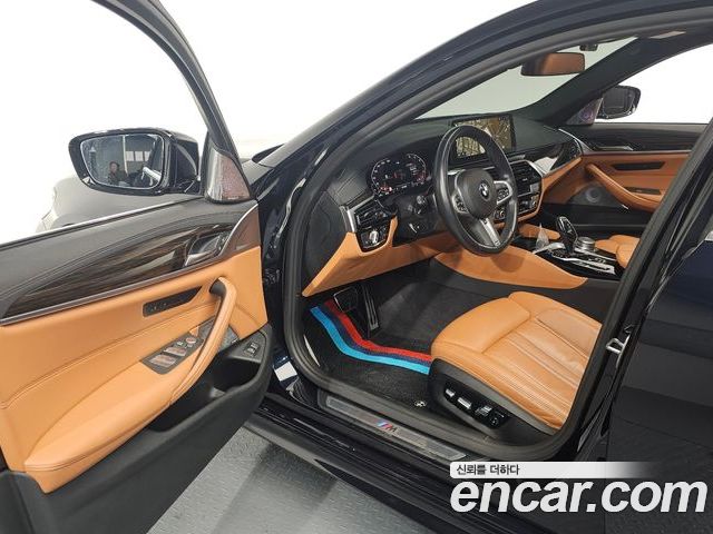 BMW 5 Series 2022 — фото 10