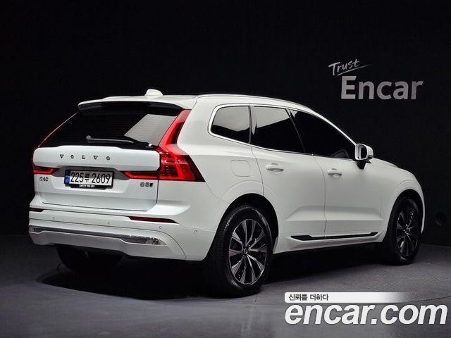 Volvo XC60 2025 — фото 2