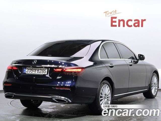 Mercedes-Benz E-Class 2022 — фото 2