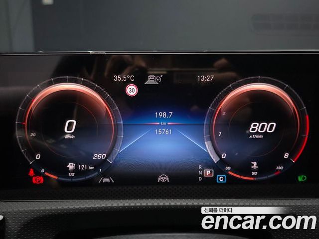 Mercedes-Benz CLA 2023 — фото 8