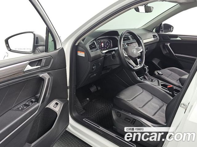 Volkswagen Tiguan 2023 — фото 10
