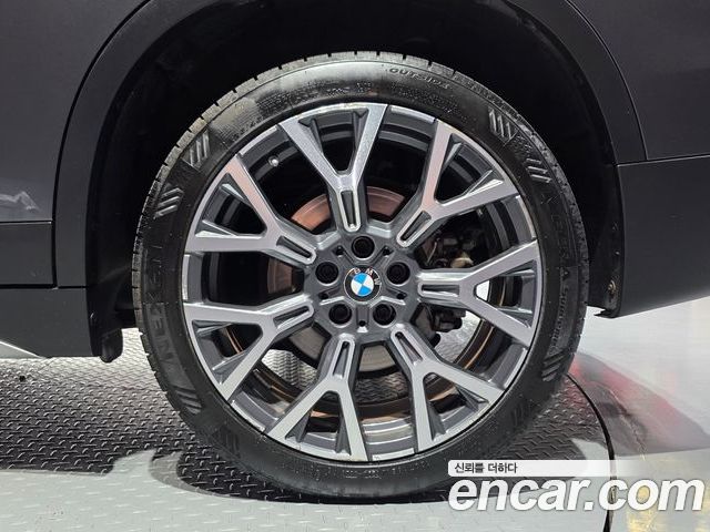 BMW X1 2022 — фото 7