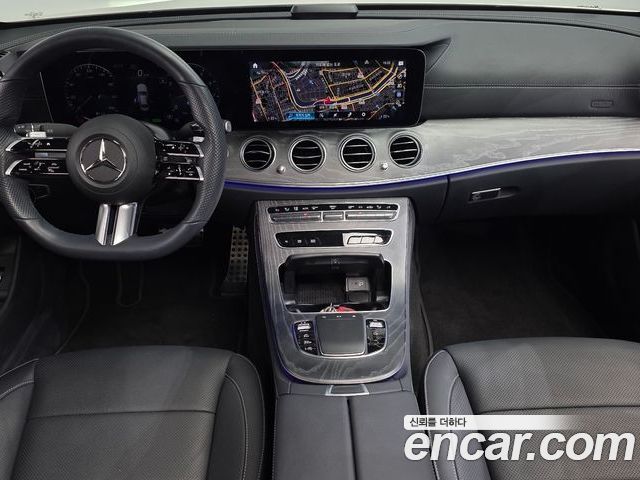 Mercedes-Benz E-Class 2022 — фото 10