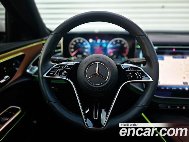 Mercedes-Benz E-Class 2025 — фото 10