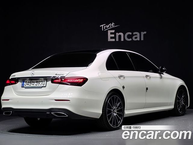 Mercedes-Benz E-Class 2023 — фото 2