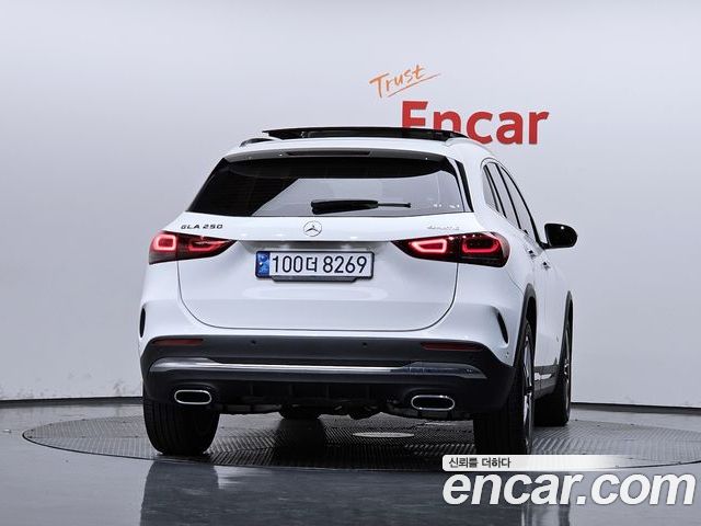 Mercedes-Benz GLA 2023 — фото 4