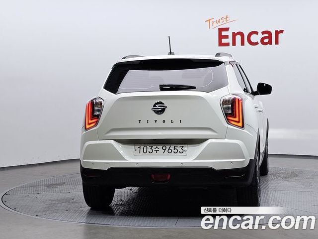 SsangYong Tivoli 2022 — фото 4