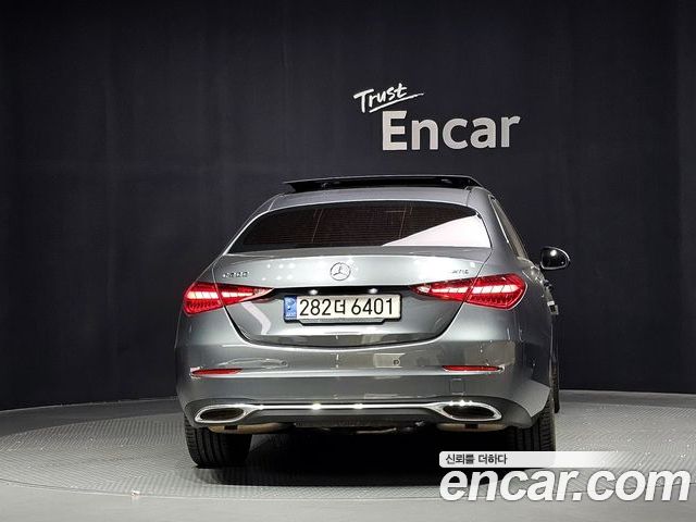 Mercedes-Benz C-Class 2022 — фото 4