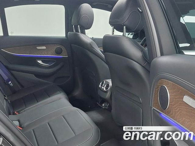 Mercedes-Benz E-Class 2023 — фото 10