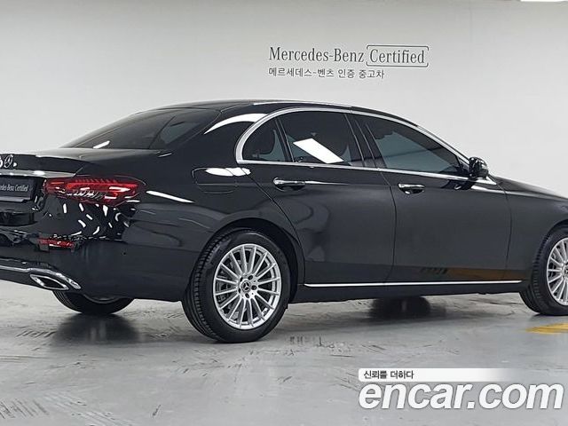 Mercedes-Benz E-Class 2023 — фото 2