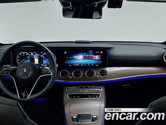 Mercedes-Benz E-Class 2023 — фото 7