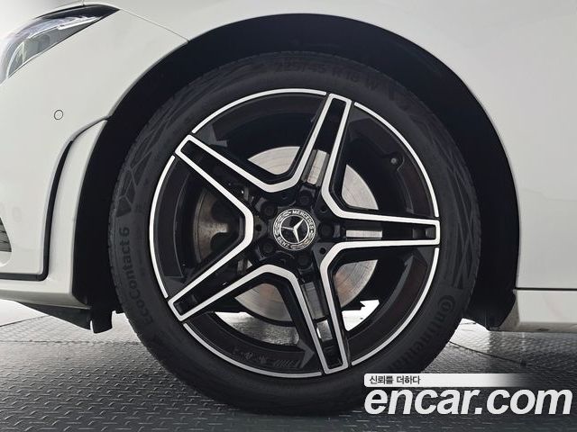 Mercedes-Benz CLA 2023 — фото 5