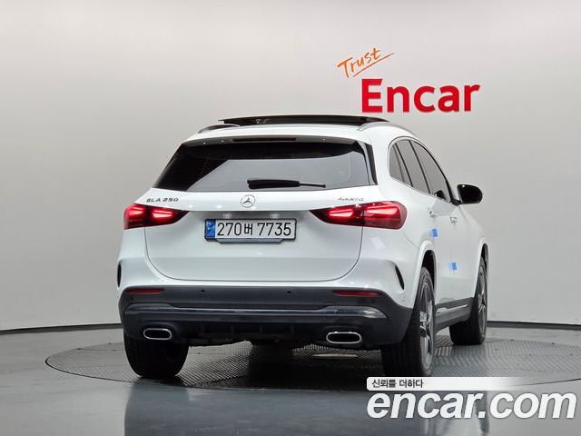 Mercedes-Benz GLA 2025 — фото 4