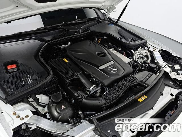Mercedes-Benz E-Class 2023 — фото 6