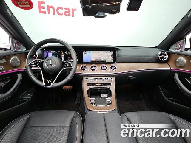 Mercedes-Benz E-Class 2023 — фото 7