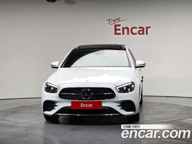 Mercedes-Benz E-Class 2022 — фото 3