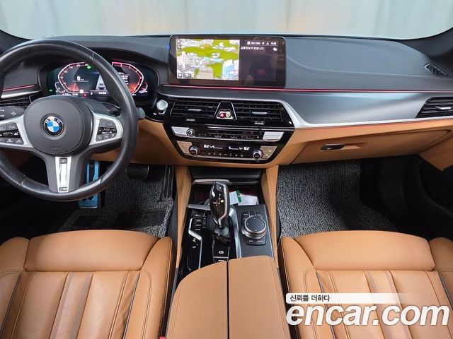 BMW 5 Series 2023 — фото 10