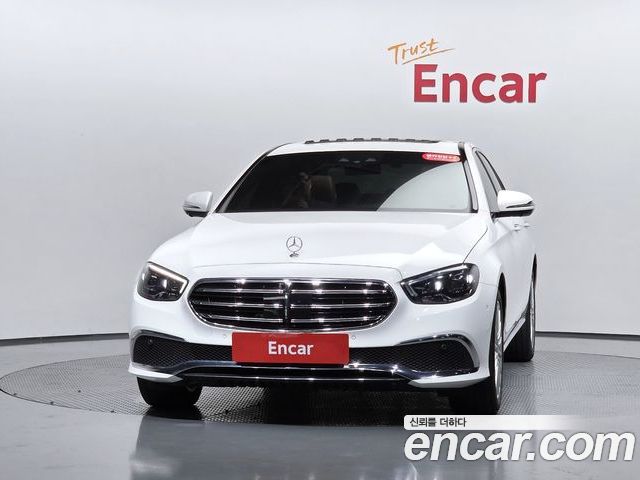 Mercedes-Benz E-Class 2023 — фото 3