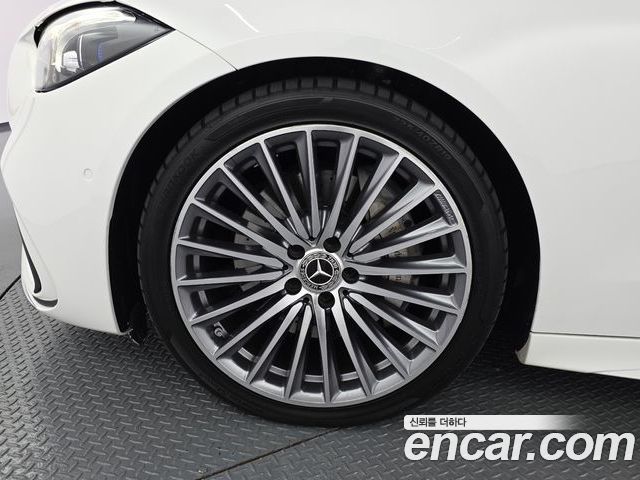 Mercedes-Benz C-Class 2023 — фото 5