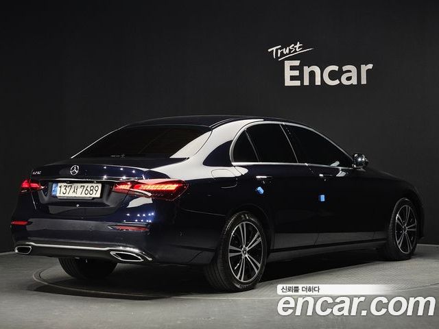 Mercedes-Benz E-Class 2022 — фото 2