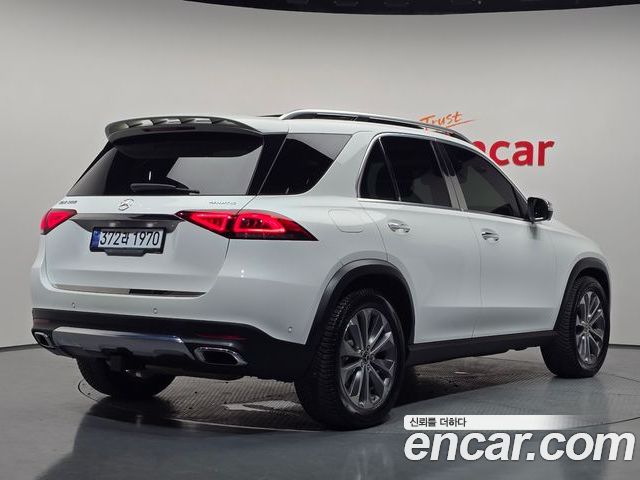 Mercedes-Benz GLE 2021 — фото 2