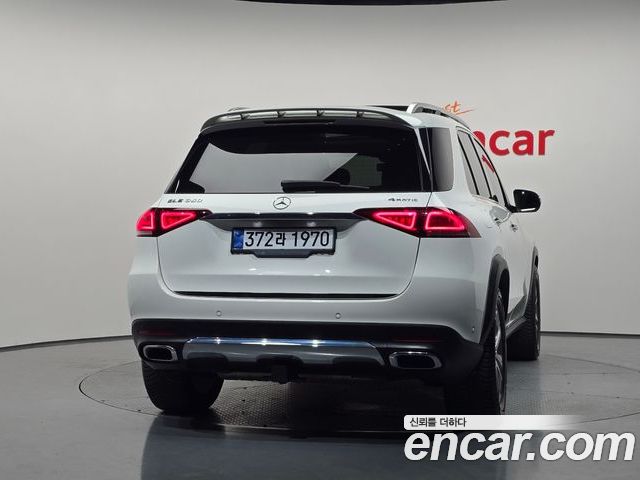 Mercedes-Benz GLE 2021 — фото 4