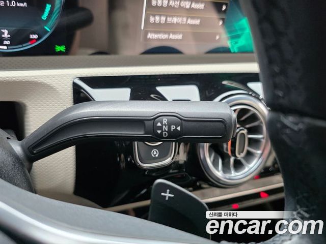 Mercedes-Benz A-Class 2022 — фото 10