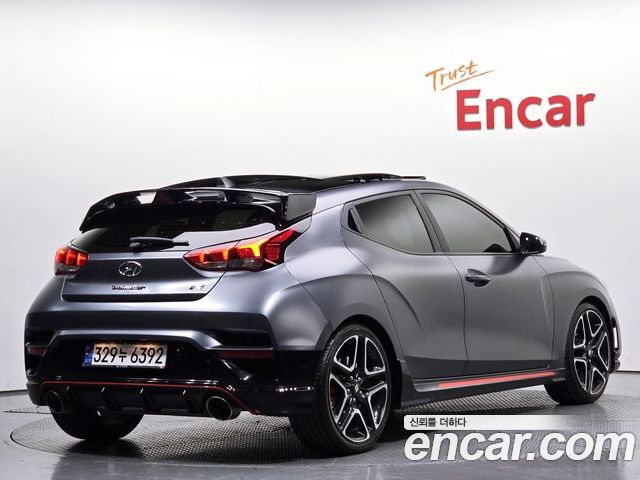 Hyundai Veloster 2023 — фото 2