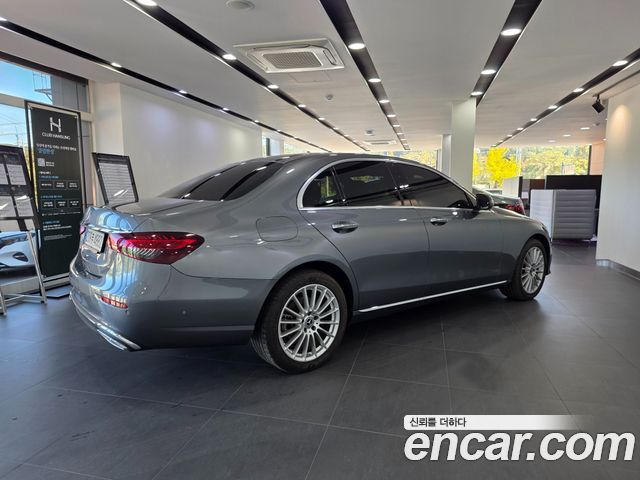 Mercedes-Benz E-Class 2022 — фото 2