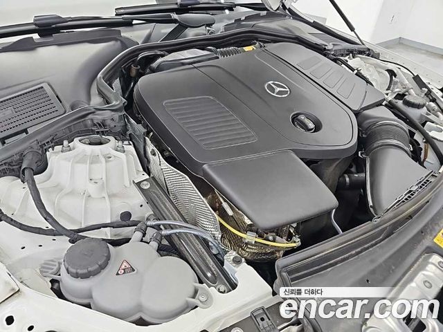 Mercedes-Benz C-Class 2025 — фото 5