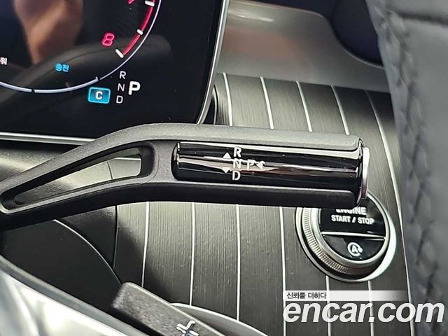 Mercedes-Benz C-Class 2025 — фото 8