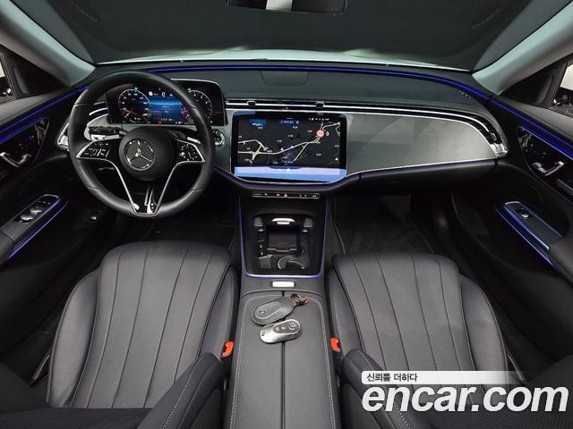 Mercedes-Benz E-Class 2025 — фото 10