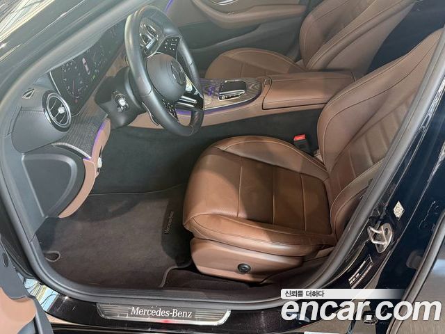 Mercedes-Benz E-Class 2022 — фото 10