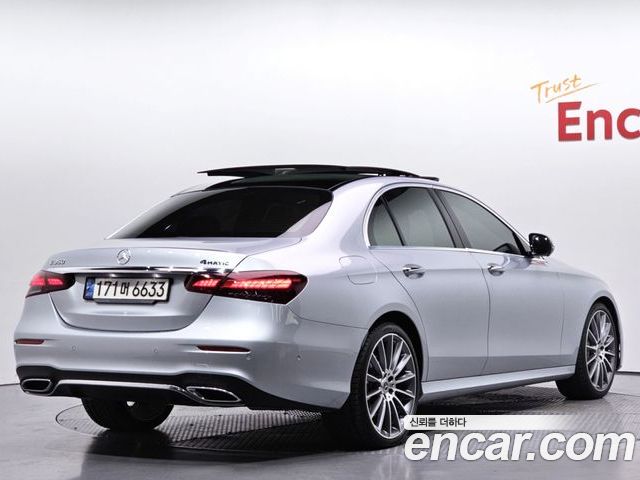 Mercedes-Benz E-Class 2022 — фото 2