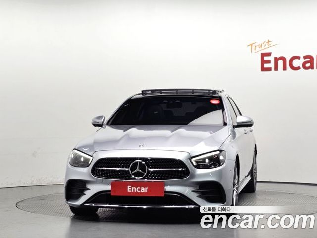 Mercedes-Benz E-Class 2022 — фото 3