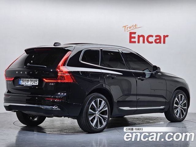 Volvo XC60 2022 — фото 2