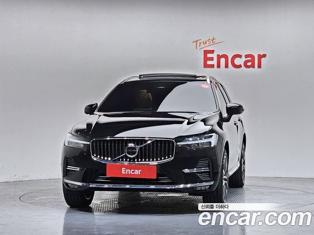 Volvo XC60 2022 — фото 3