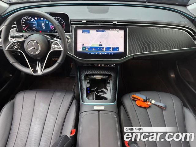 Mercedes-Benz E-Class 2025 — фото 10